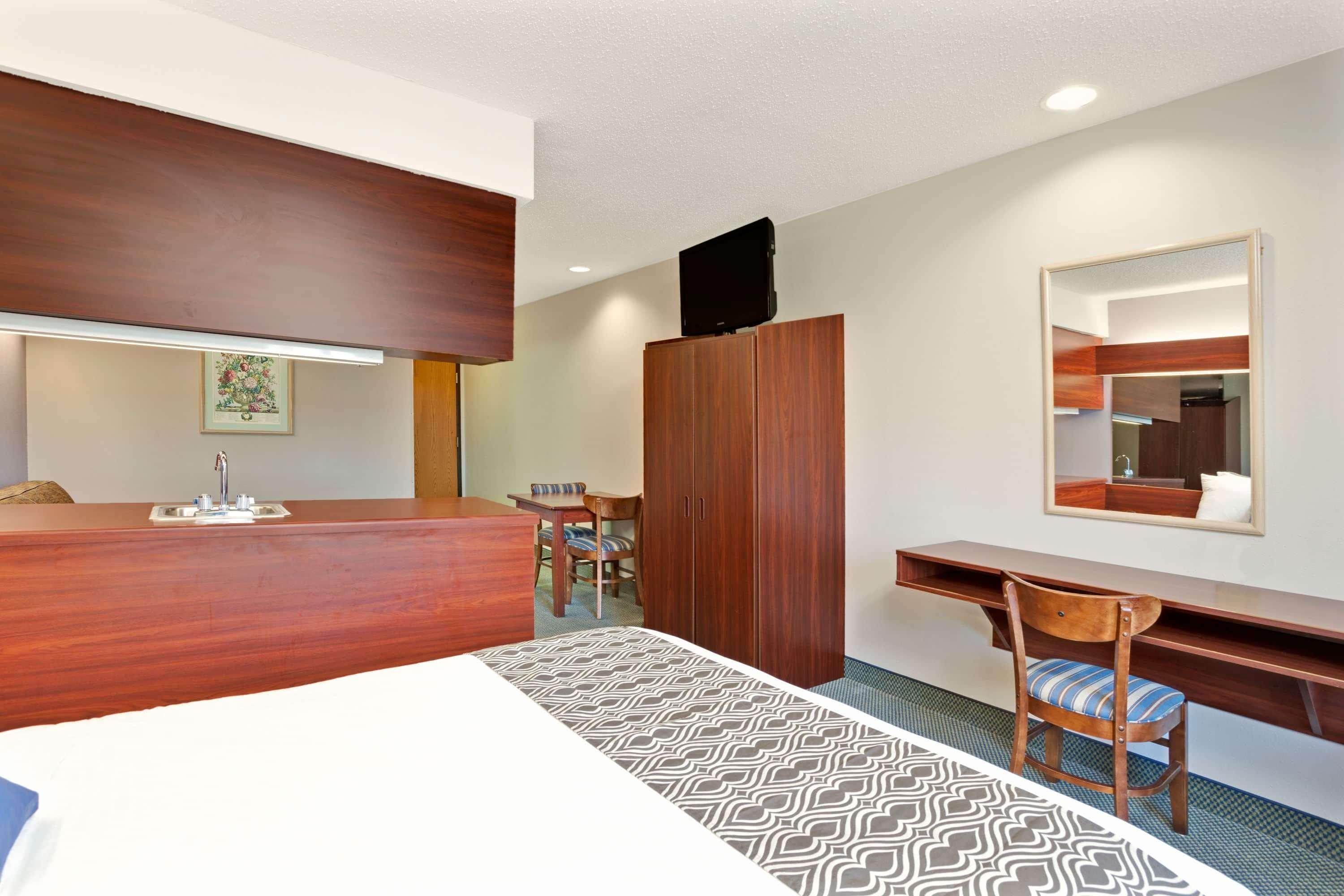 Microtel Inn & Suites By Wyndham Detroit Roseville Zewnętrze zdjęcie