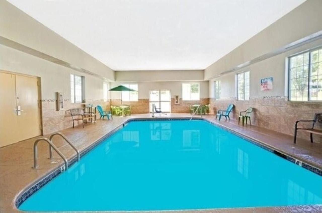 Microtel Inn & Suites By Wyndham Detroit Roseville Zewnętrze zdjęcie