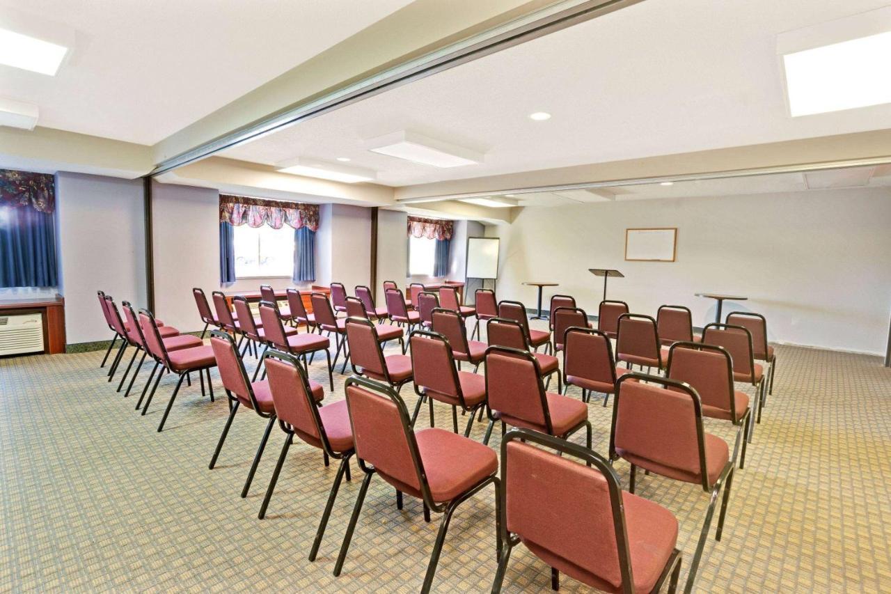 Microtel Inn & Suites By Wyndham Detroit Roseville Zewnętrze zdjęcie