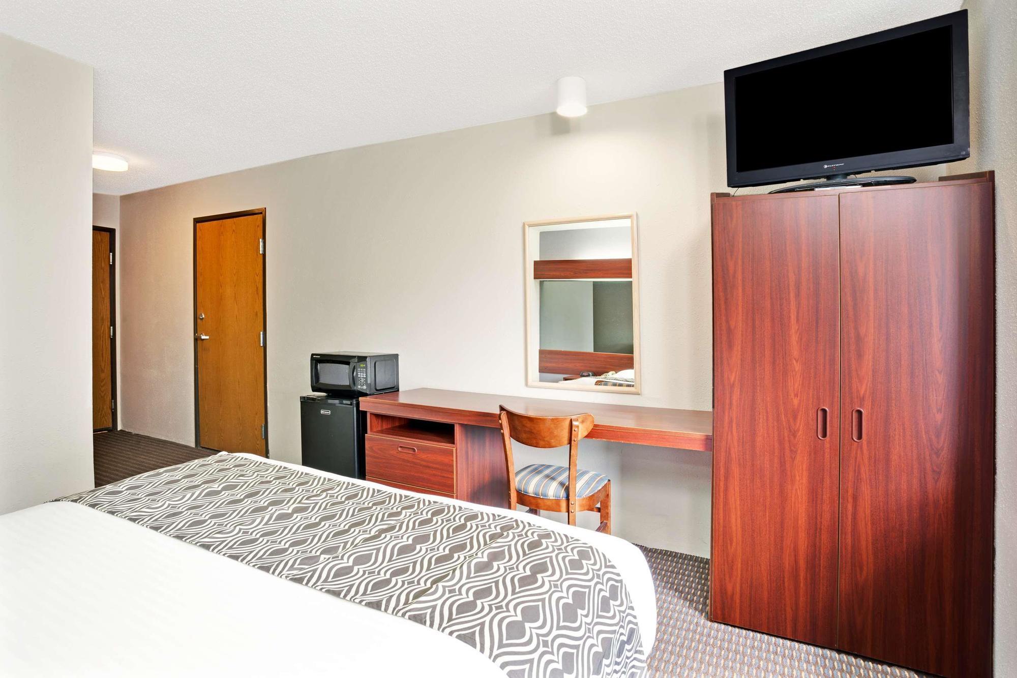 Microtel Inn & Suites By Wyndham Detroit Roseville Zewnętrze zdjęcie